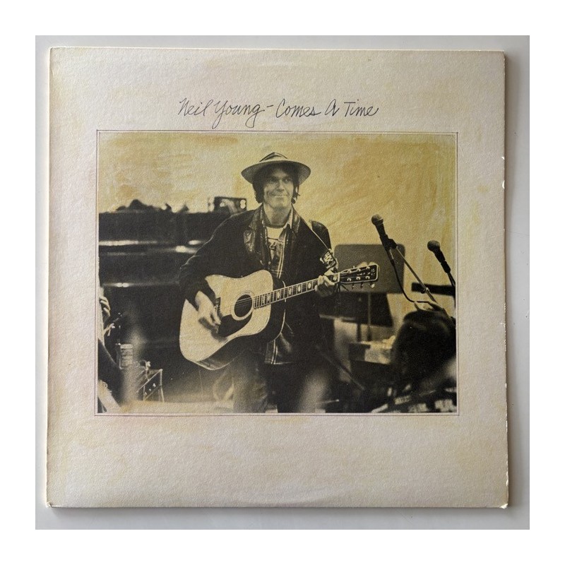 Neil Young - Comes a Time MSK 2267 (RE-3)